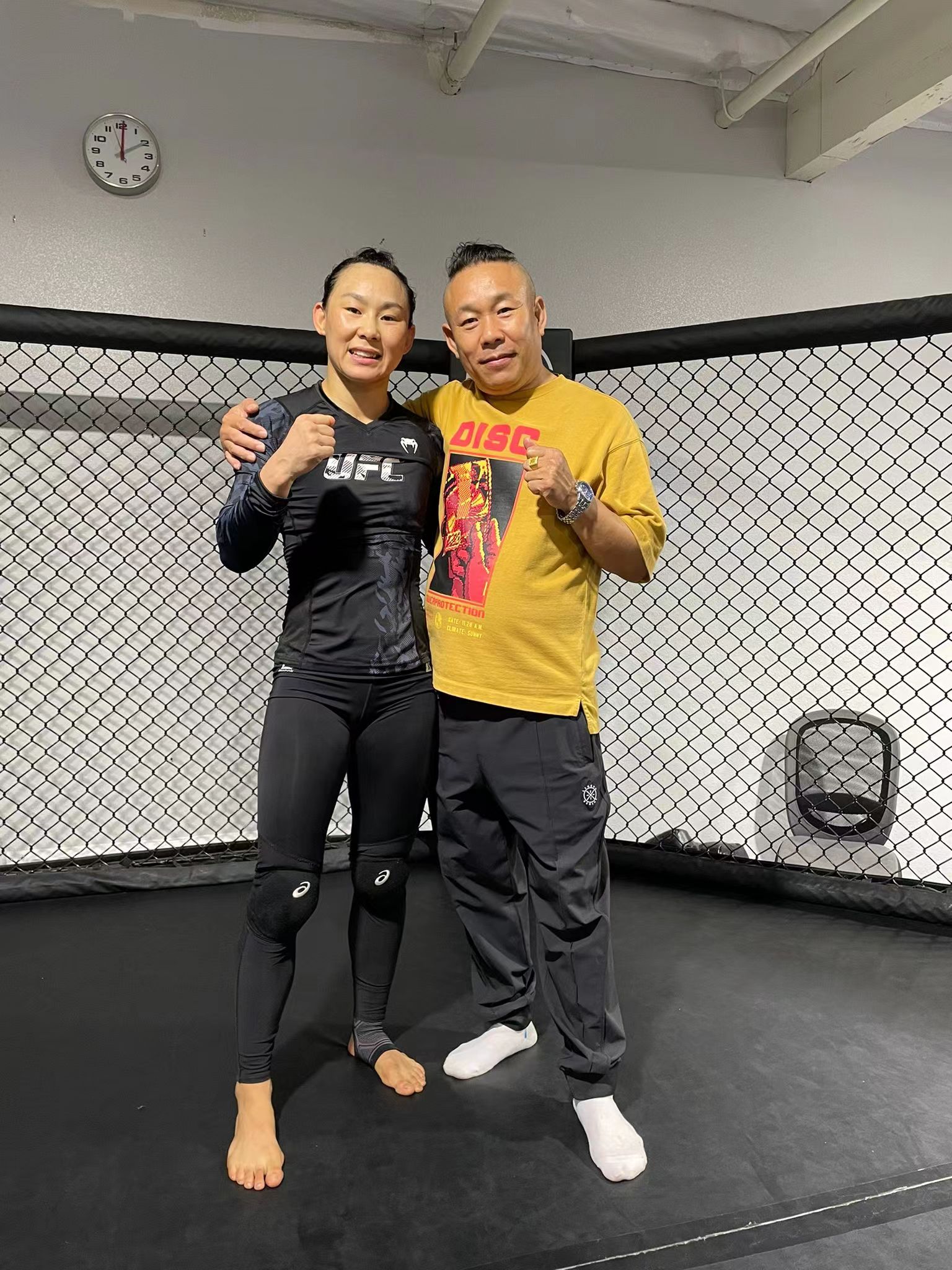 中,闫晓楠就曾因为地面技术较弱,被彼时还没有登上王座的埃斯帕扎tko