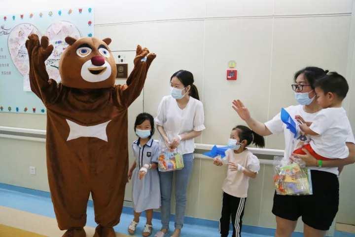 8个月大婴儿竟也能做无痛胃镜？专家表示，能让有适应症的小朋友得到恰当的诊治休闲区蓝鸢梦想 - Www.slyday.coM