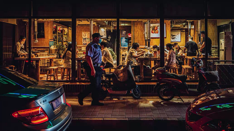 民警夜巡中。北京警方供图