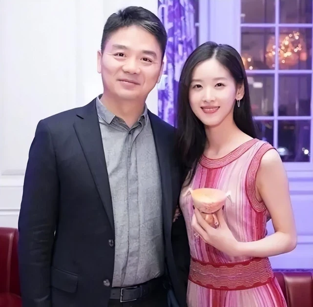 刘强东明州案与刘静尧达成和解，向妻子致歉并官宣章泽天怀二胎休闲区蓝鸢梦想 - Www.slyday.coM