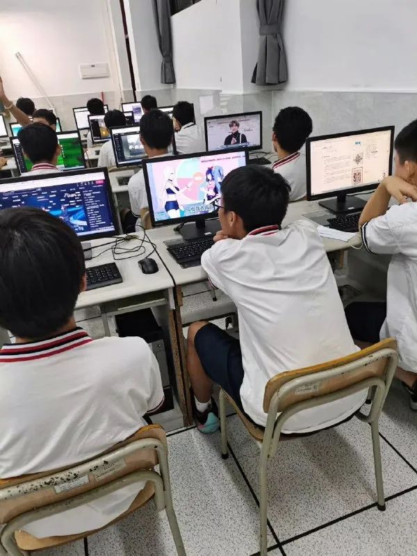 图集休闲区蓝鸢梦想 - Www.slyday.coM