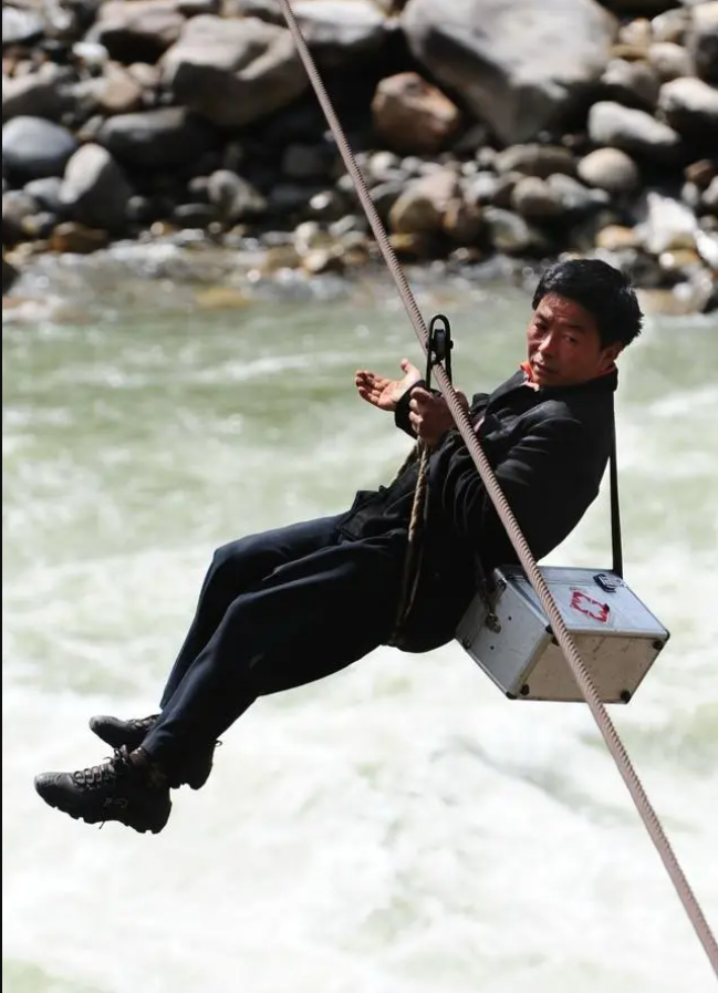 华春莹连发12组对比照，与云南有关的这组信息量很大！休闲区蓝鸢梦想 - Www.slyday.coM