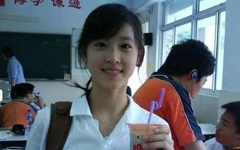章泽天原谅刘强东，一句“人生总有风雨，时间永远向前”，大格局休闲区蓝鸢梦想 - Www.slyday.coM