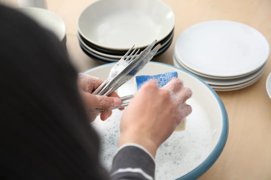开水烫餐具真的能消毒吗？不烫会有多脏？终于知道答案了休闲区蓝鸢梦想 - Www.slyday.coM