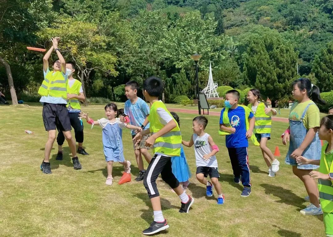 国庆假期，他们的过法有点特别……休闲区蓝鸢梦想 - Www.slyday.coM