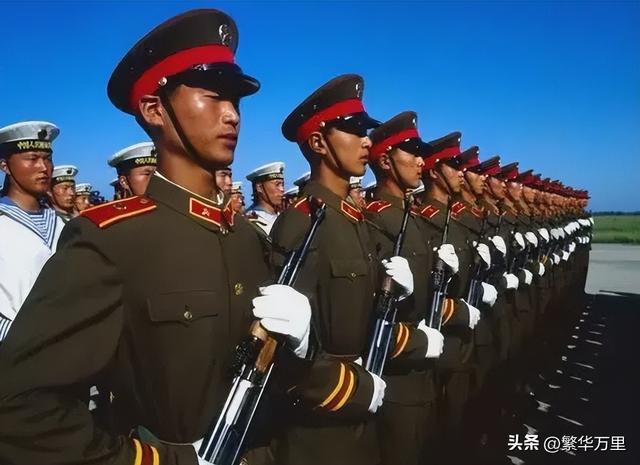 大国军威，解放军的三军仪仗队，先后使用了哪5种枪械？|三军仪仗队|步枪|解放军_新浪新闻