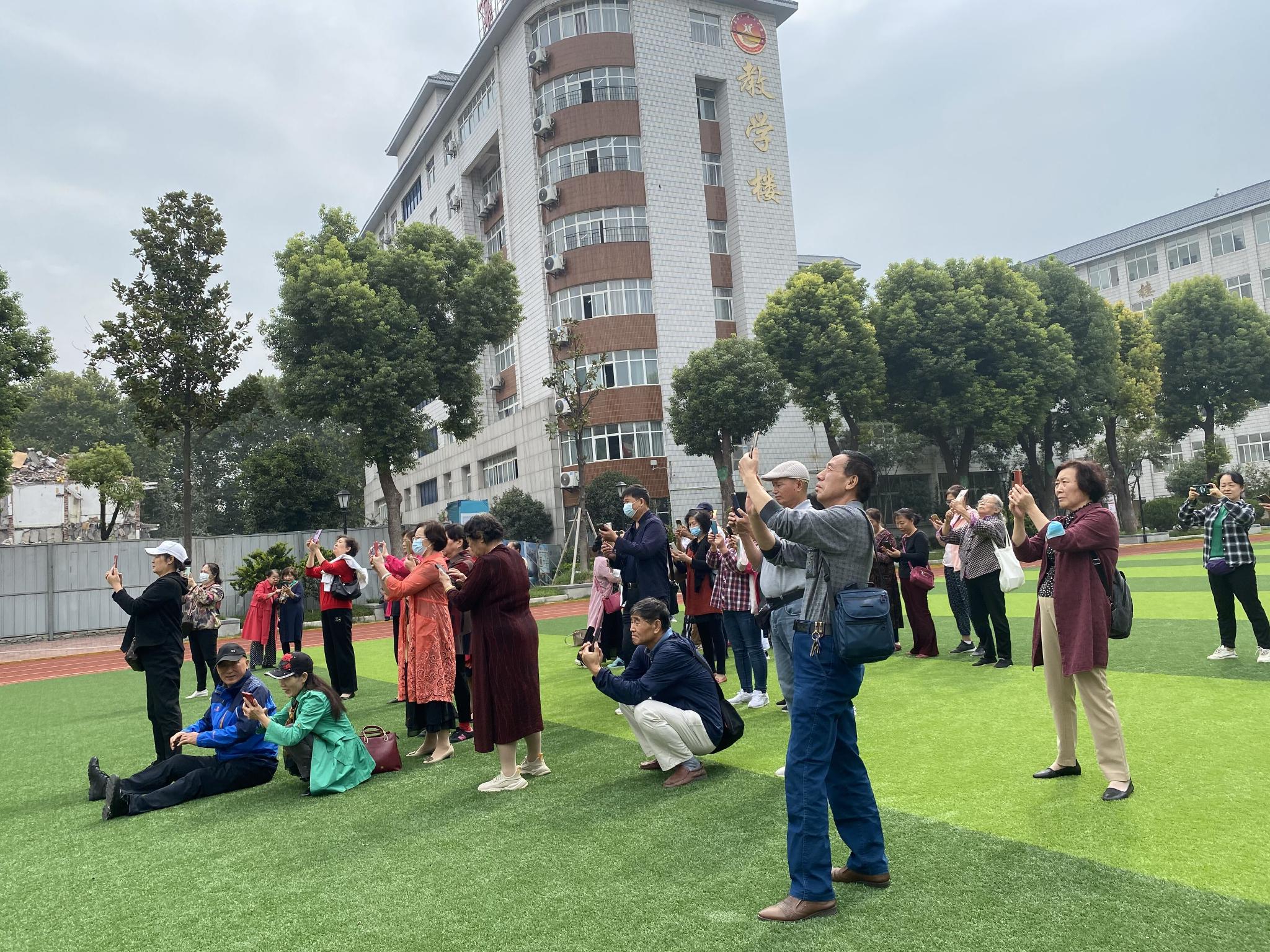 湖北：22万多名老年人在家门口上大学