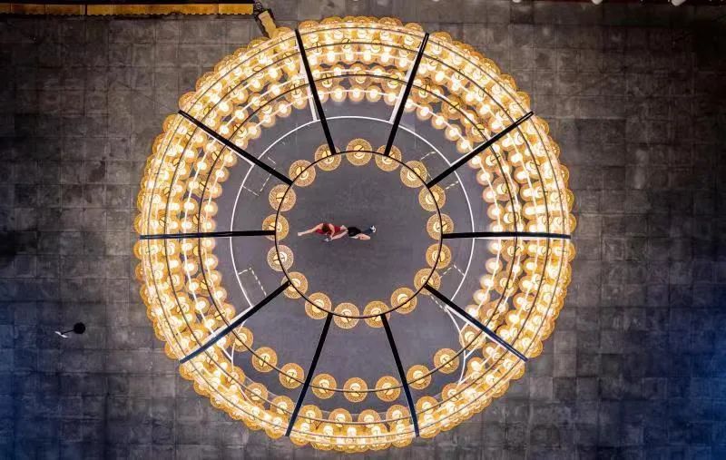 国庆假期，他们的过法有点特别……休闲区蓝鸢梦想 - Www.slyday.coM