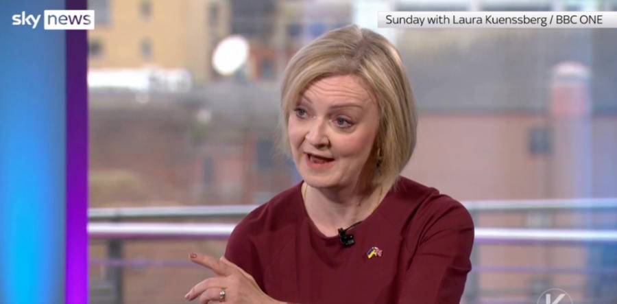 特拉斯承认犯错，同时“甩锅”财政大臣休闲区蓝鸢梦想 - Www.slyday.coM