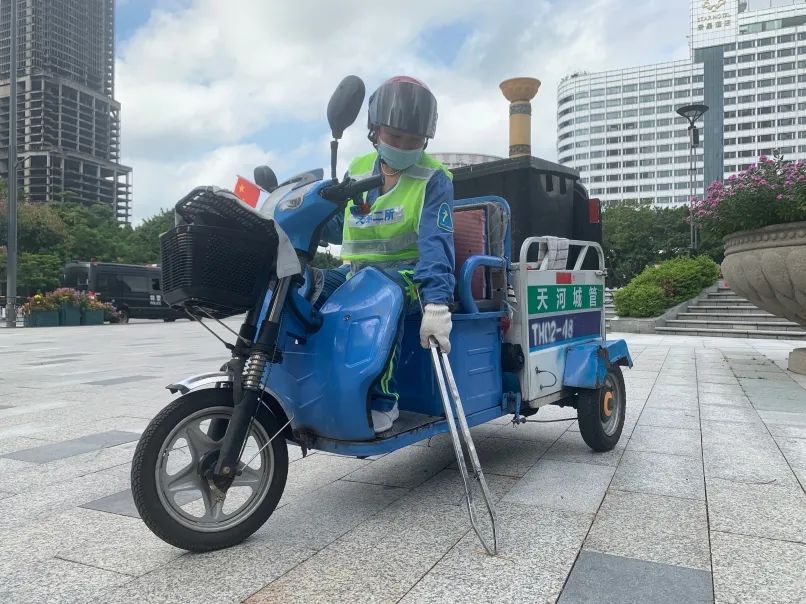 国庆假期，他们的过法有点特别……休闲区蓝鸢梦想 - Www.slyday.coM