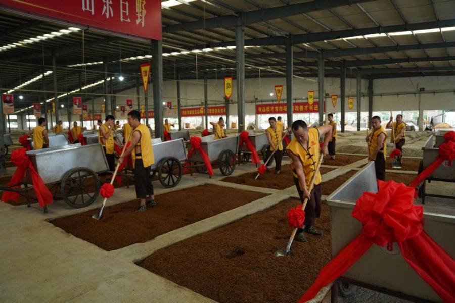 酿新酒,储好酒——花冠集团举办第21届中华储酒文化节开窖仪式|原酒