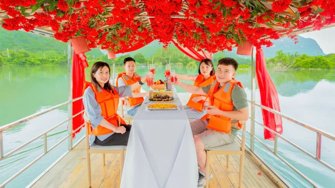 假期还在纠结去哪玩？崇左有一个游船赏景、喝下午茶的好去处！休闲区蓝鸢梦想 - Www.slyday.coM