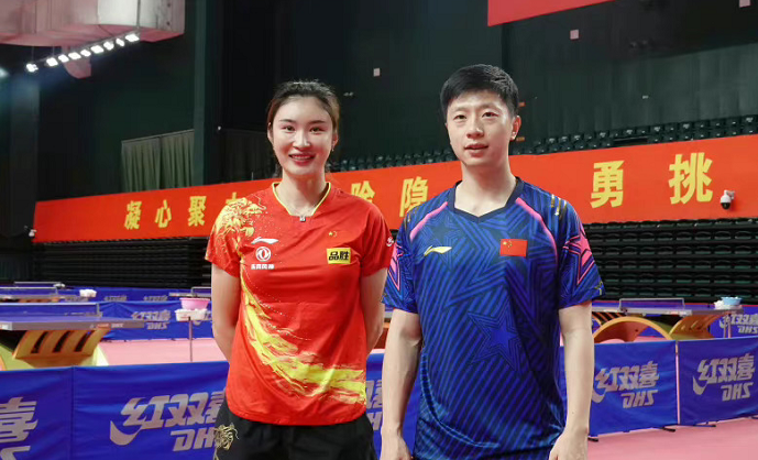 影响力!国乒赛后无法退场,马龙樊振东人气旺,对手争相合影休闲区蓝鸢梦想 - Www.slyday.coM 影响力!国乒赛后无法退场,马龙樊振东人气旺,对手争相合影休闲区蓝鸢梦想 - Www.slyday.coM