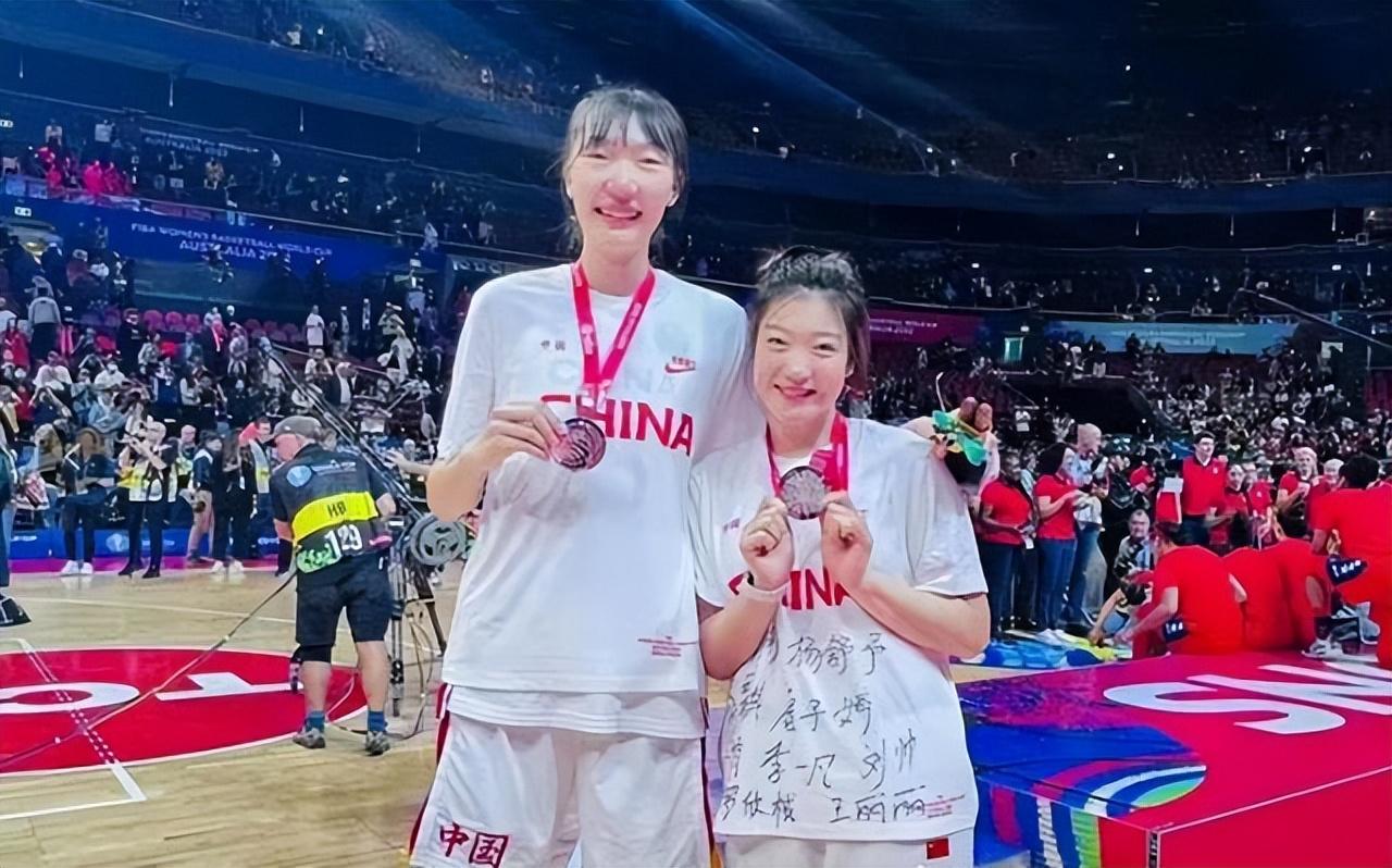 诋毁中国女篮账号被封禁!广东将帅29人遭隔离,杜锋姐姐害惨宏远休闲区蓝鸢梦想 - Www.slyday.coM 诋毁中国女篮账号被封禁!广东将帅29人遭隔离,杜锋姐姐害惨宏远休闲区蓝鸢梦想 - Www.slyday.coM