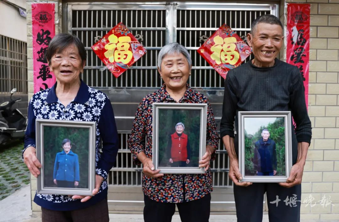 十堰大山里拍下的100个人，看完都笑了休闲区蓝鸢梦想 - Www.slyday.coM