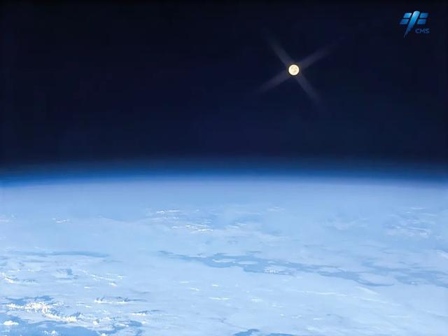 官方发布！神舟十四号航天员乘组在轨拍摄作品休闲区蓝鸢梦想 - Www.slyday.coM