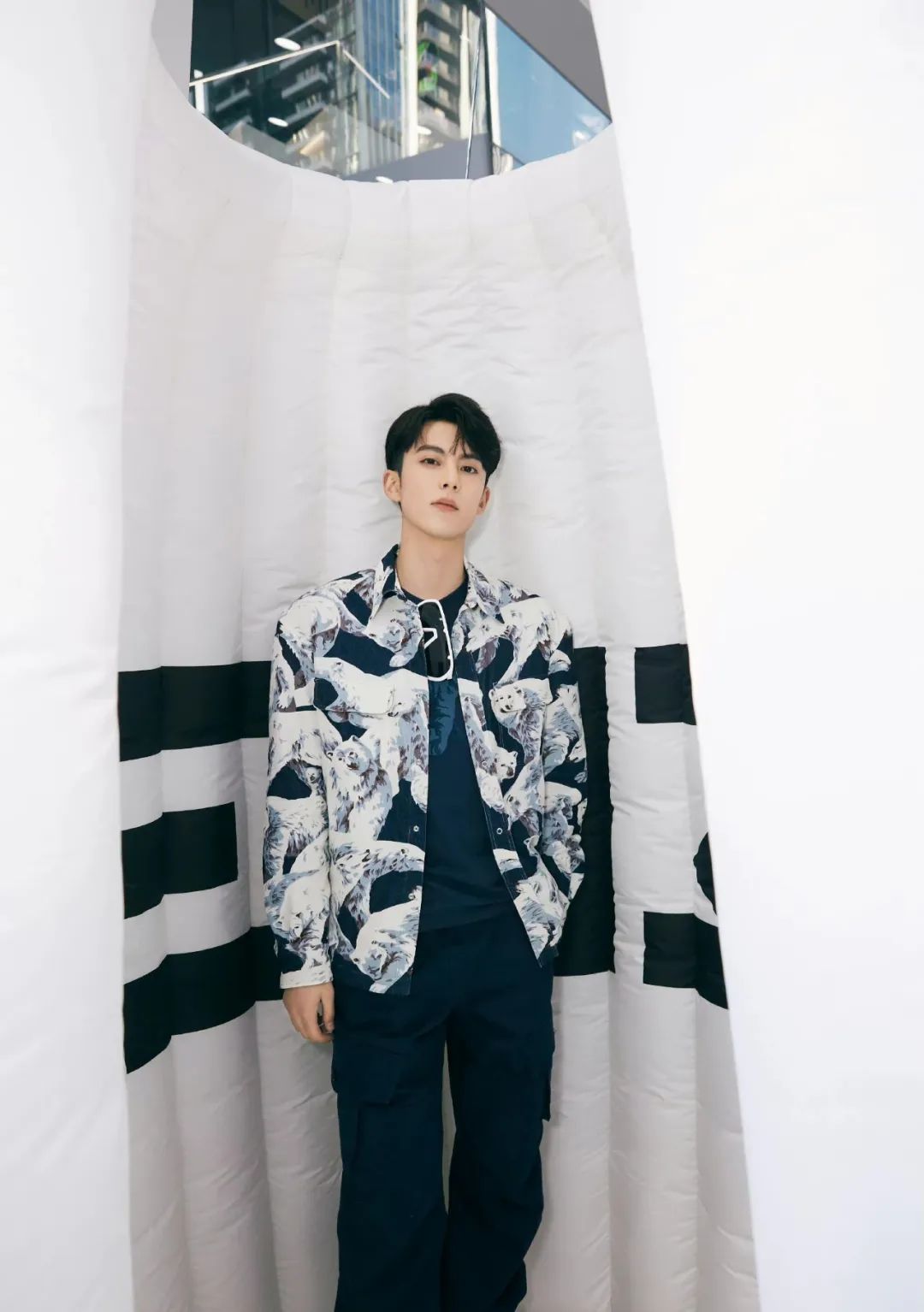 金秋十月，在“落花流水”的时节，如何掌握花系穿搭？休闲区蓝鸢梦想 - Www.slyday.coM