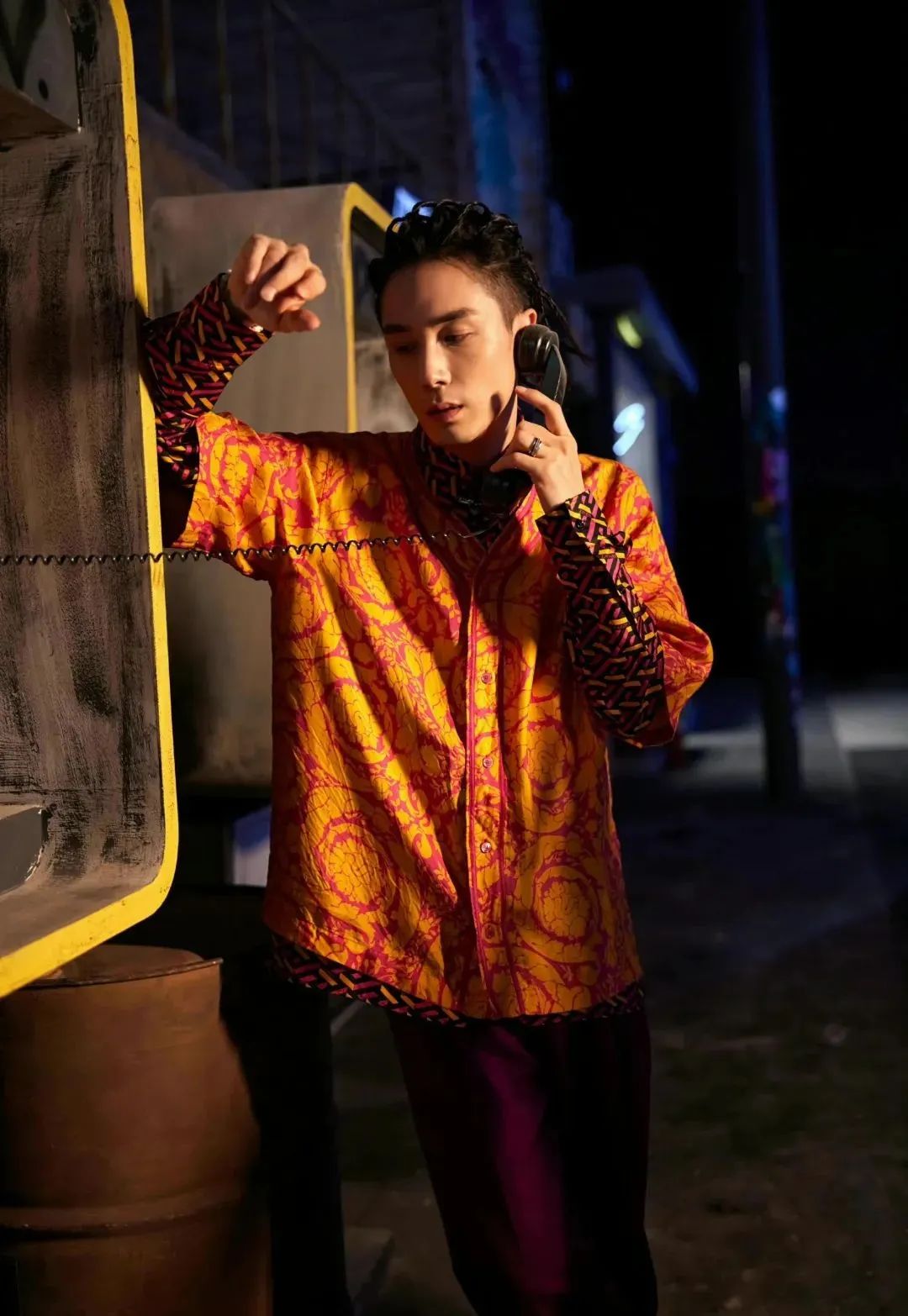 金秋十月，在“落花流水”的时节，如何掌握花系穿搭？休闲区蓝鸢梦想 - Www.slyday.coM