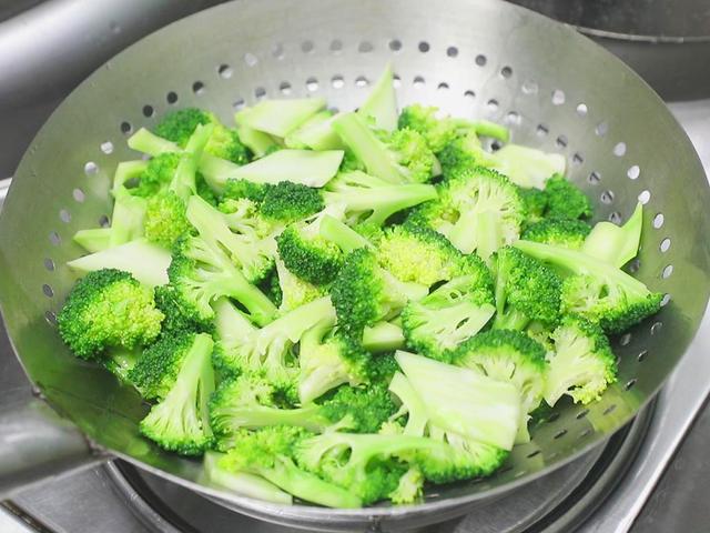 金秋十月易上火，少吃大鱼大肉，多吃这6种“碱性”菜，润燥去火休闲区蓝鸢梦想 - Www.slyday.coM