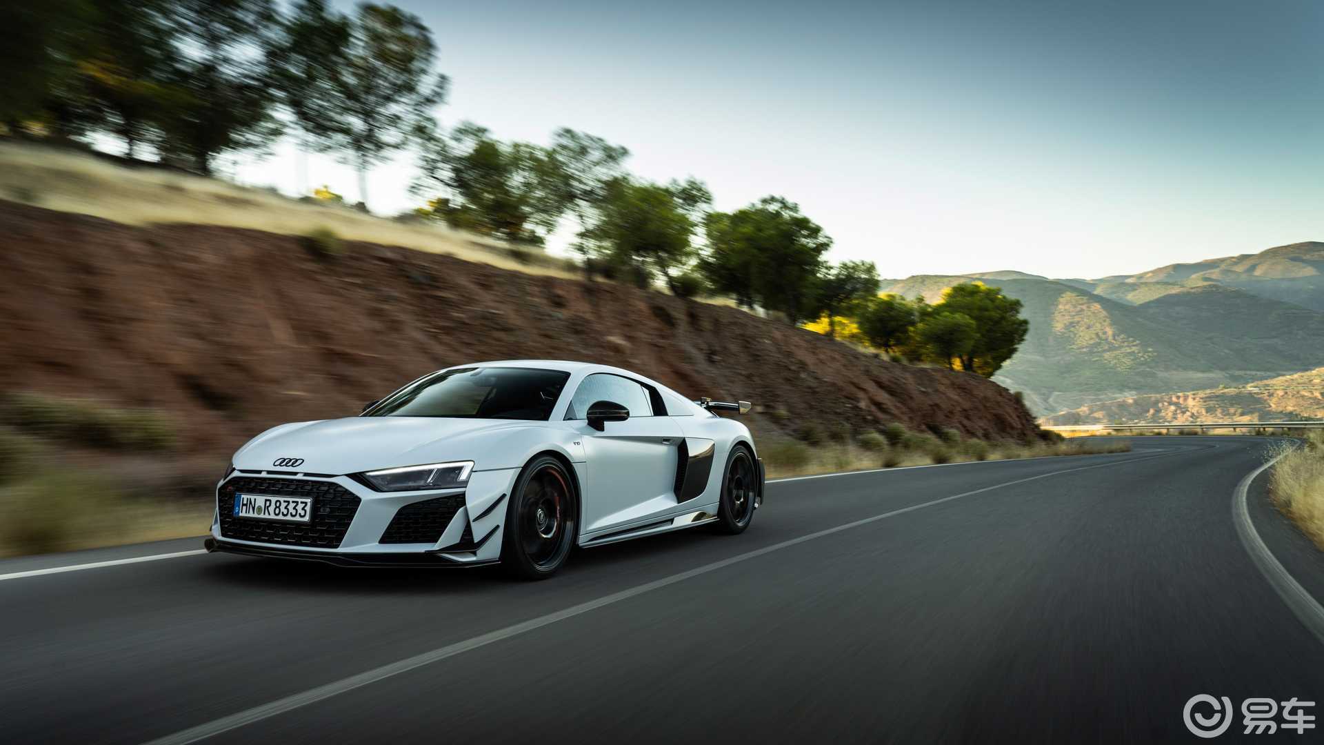 奥迪r8v10gtrwd官图搭载52lv10发动机限量销售