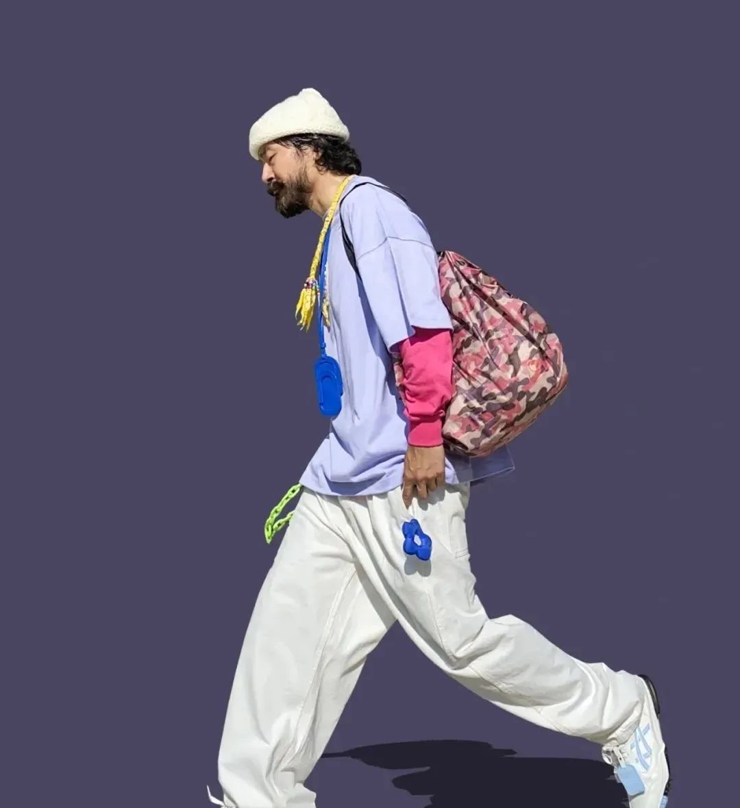 金秋十月，在“落花流水”的时节，如何掌握花系穿搭？休闲区蓝鸢梦想 - Www.slyday.coM