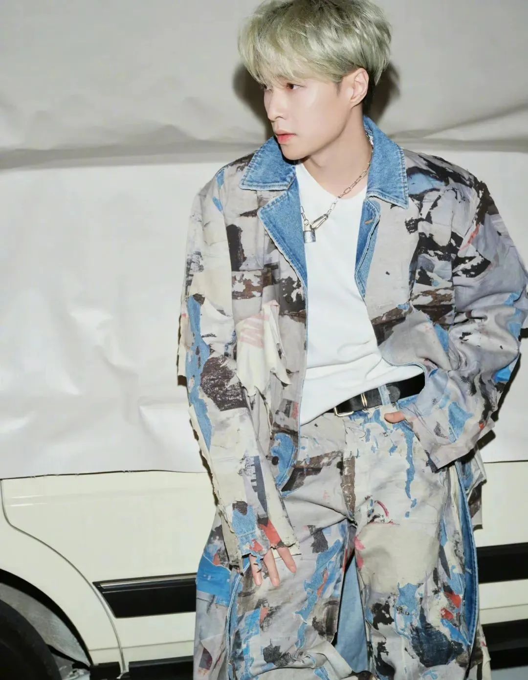 金秋十月，在“落花流水”的时节，如何掌握花系穿搭？休闲区蓝鸢梦想 - Www.slyday.coM