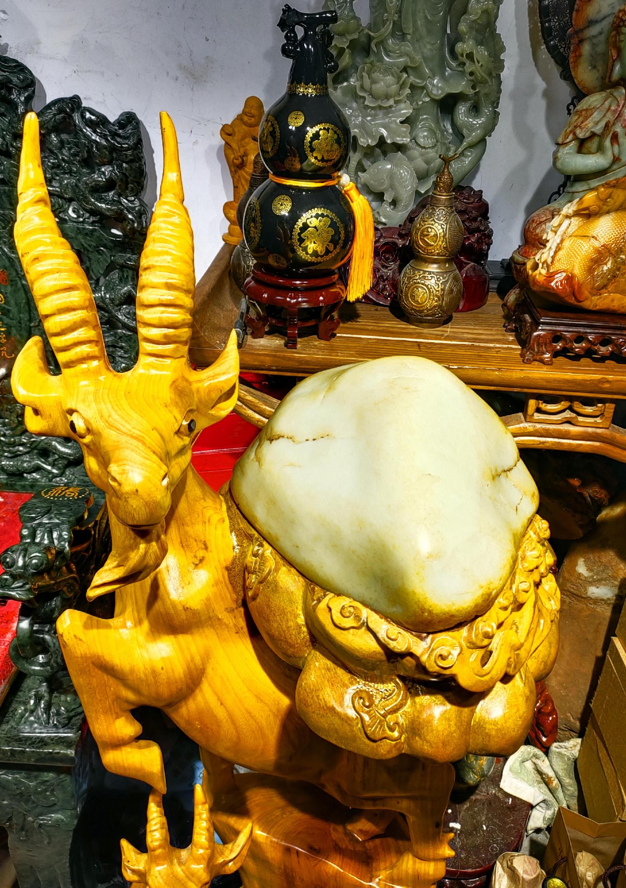 著名和田玉收藏大家段剑利的镇馆之宝——羊头玉__财经头条