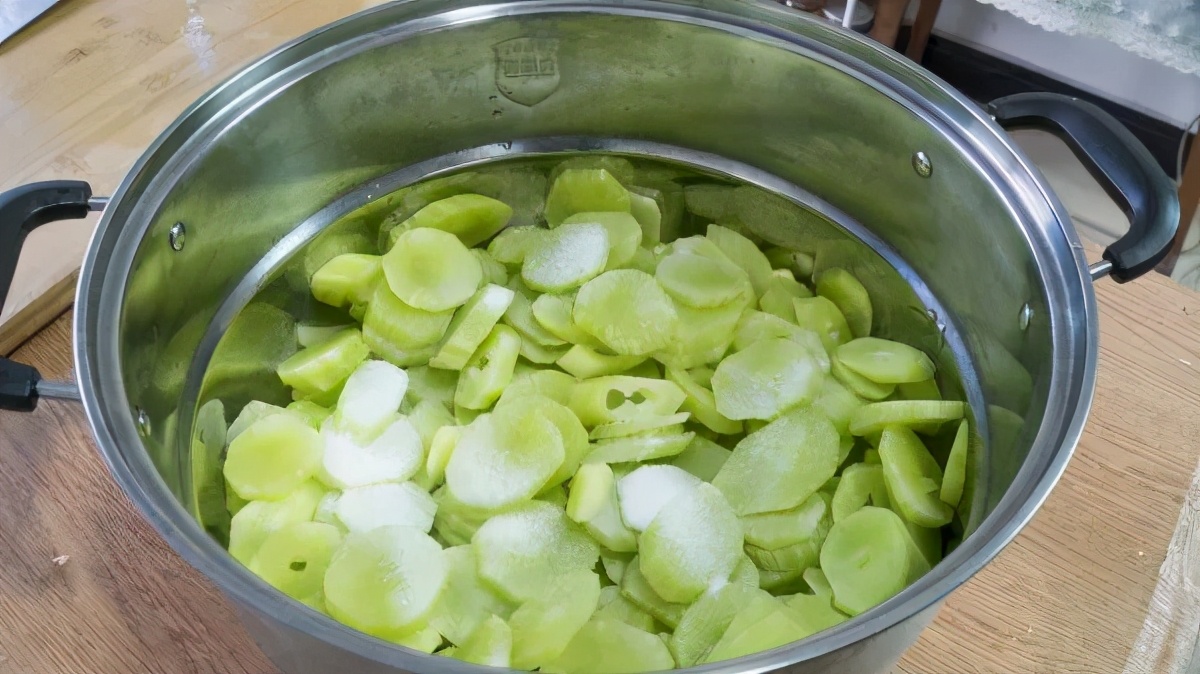 才知道,这3种蔬菜晒干后,比新鲜的还好吃,炒菜炖肉都行休闲区蓝鸢梦想 - Www.slyday.coM 才知道,这3种蔬菜晒干后,比新鲜的还好吃,炒菜炖肉都行休闲区蓝鸢梦想 - Www.slyday.coM