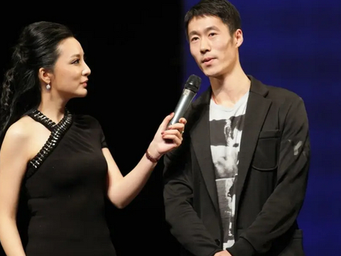 王励勤前女友晒近照!身材高挑一家3口幸福美满,曾经历2段婚姻|刘彦池|王励勤|近照_新浪新闻