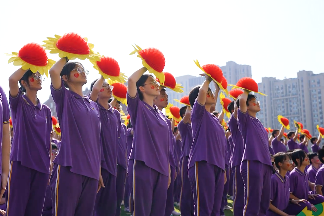 这是给祖国最美的告白！“爱我中华 爱我爱华”烟台爱华双语学校迎国庆系列活动精彩上演休闲区蓝鸢梦想 - Www.slyday.coM
