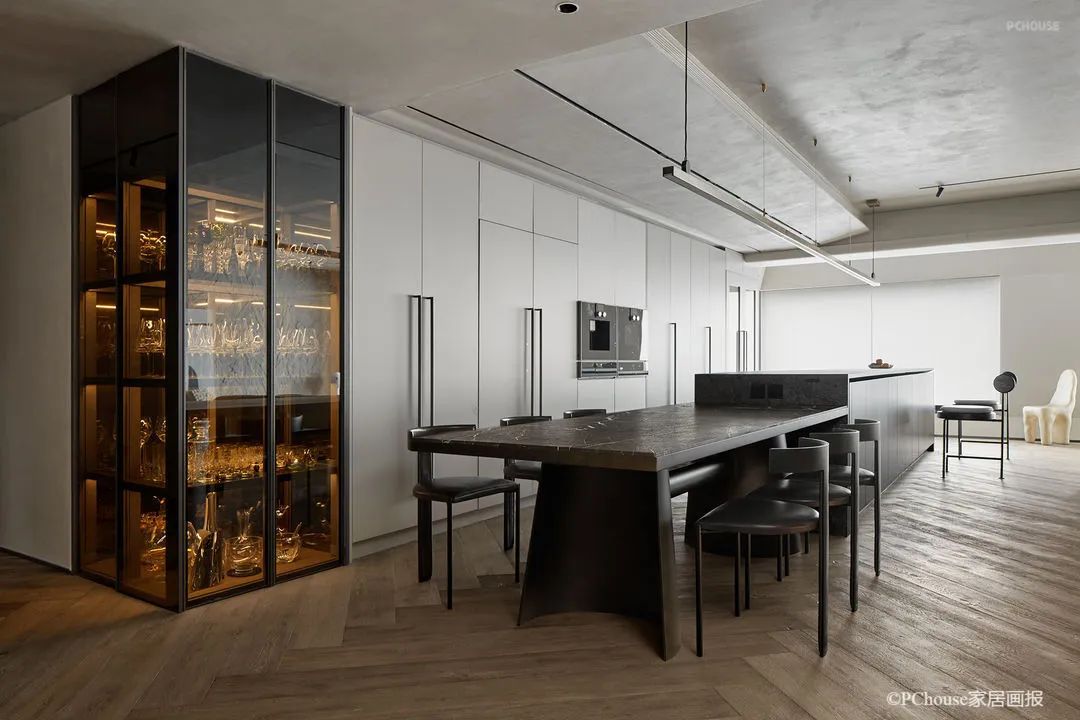 住进上海240㎡大平层有多爽？别墅都不香了！休闲区蓝鸢梦想 - Www.slyday.coM