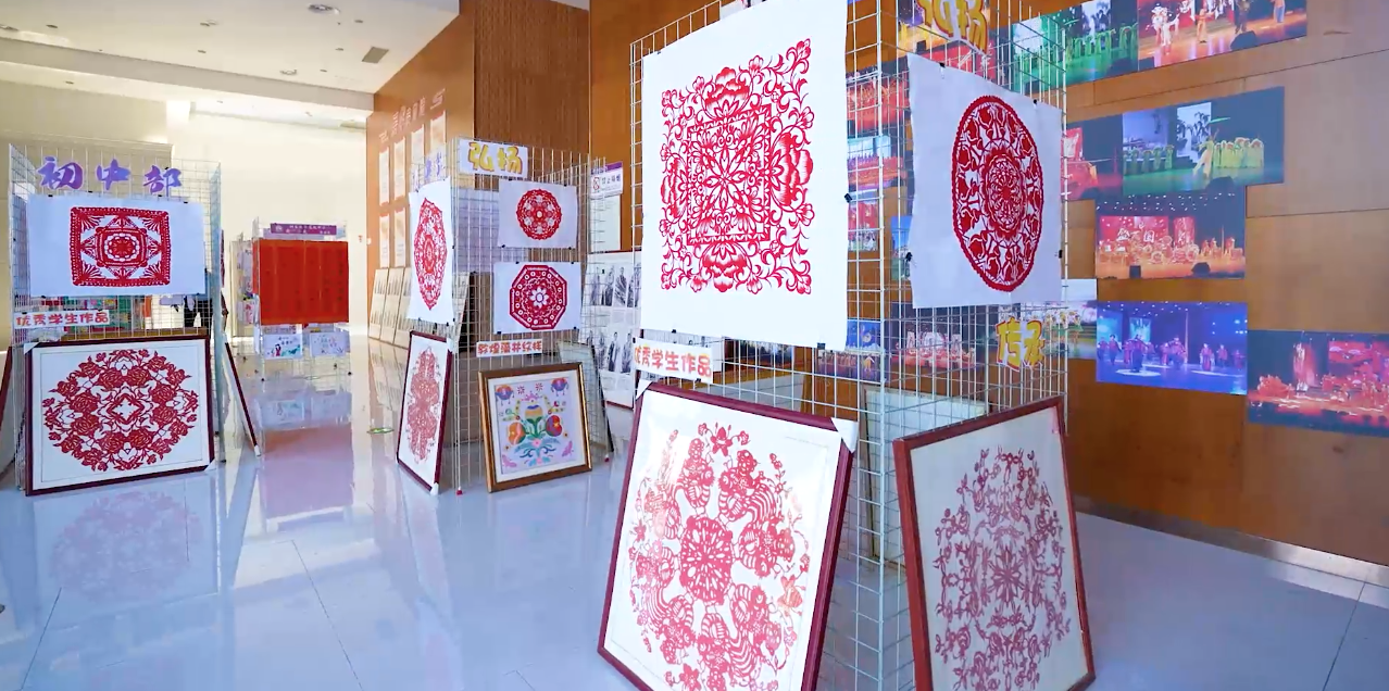 这是给祖国最美的告白！“爱我中华 爱我爱华”烟台爱华双语学校迎国庆系列活动精彩上演休闲区蓝鸢梦想 - Www.slyday.coM