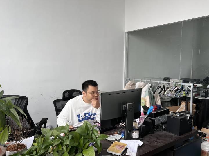 国庆•我在休闲区蓝鸢梦想 - Www.slyday.coM