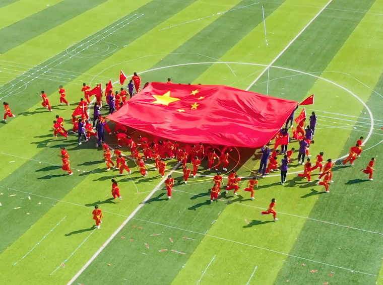 这是给祖国最美的告白！“爱我中华 爱我爱华”烟台爱华双语学校迎国庆系列活动精彩上演休闲区蓝鸢梦想 - Www.slyday.coM