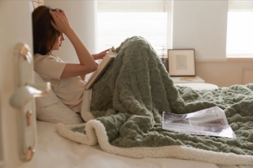 不要200+，我只花69元就买到了一条超保暖够厚实的毛毯！休闲区蓝鸢梦想 - Www.slyday.coM