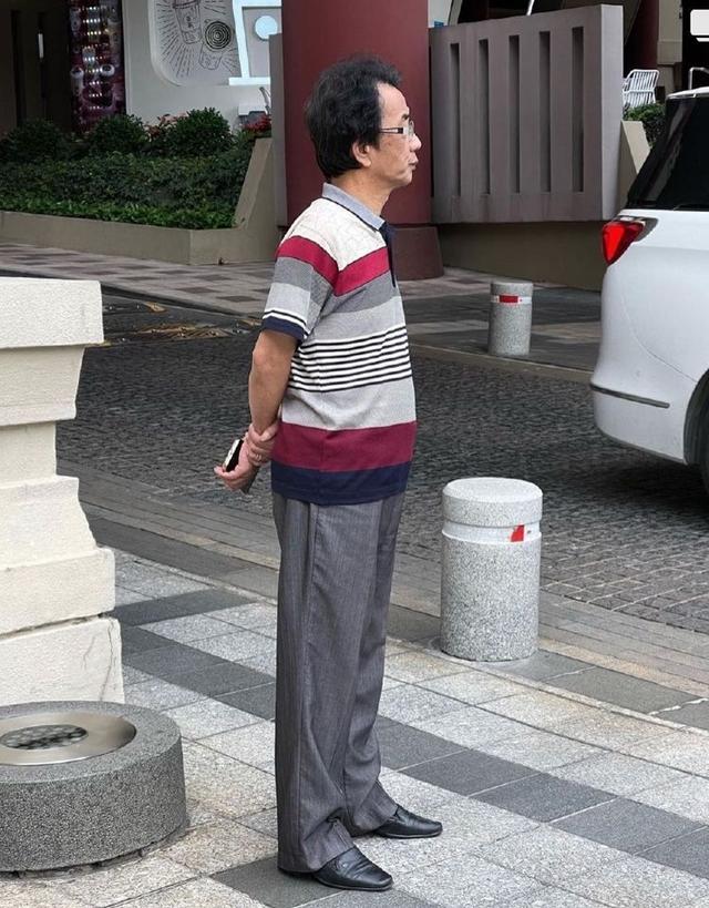 男人过了60岁,别穿的太成熟!跟上海爷爷赶时髦,做个“酷老头”__财经头条