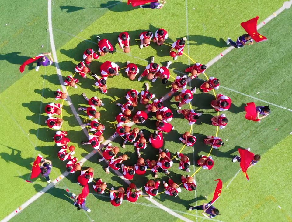 这是给祖国最美的告白！“爱我中华 爱我爱华”烟台爱华双语学校迎国庆系列活动精彩上演休闲区蓝鸢梦想 - Www.slyday.coM