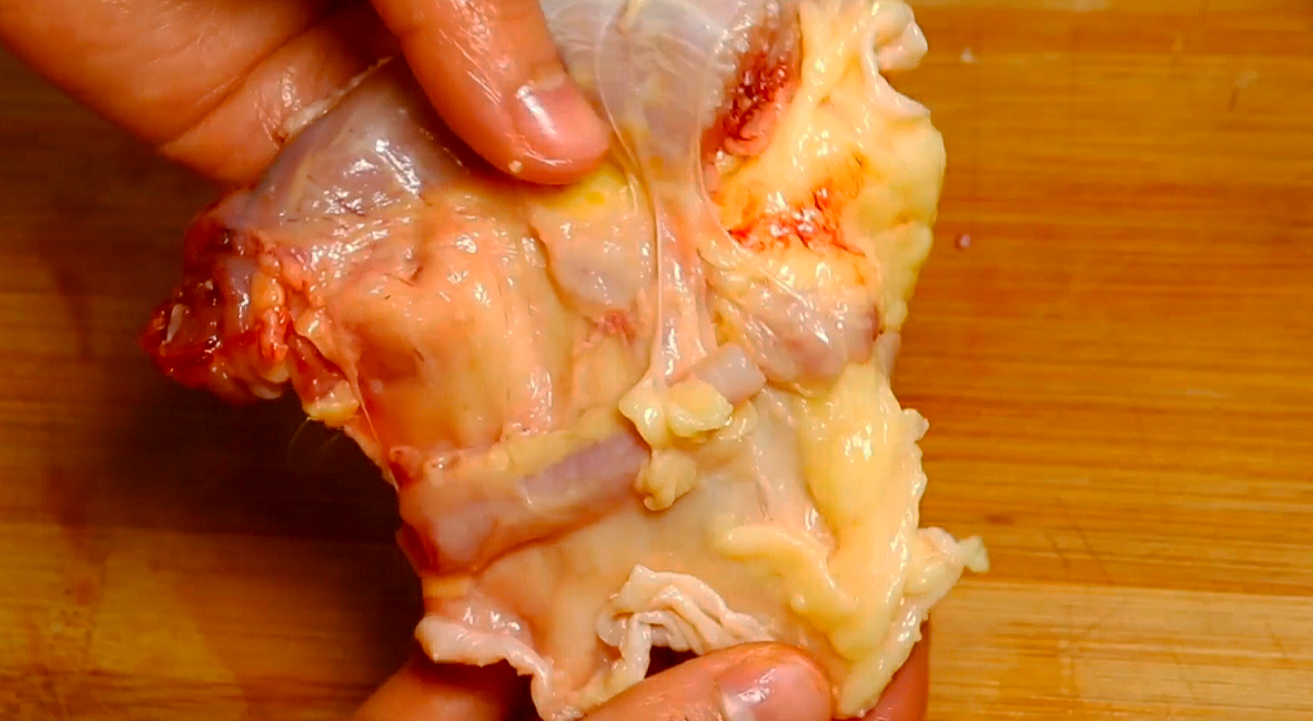 鸡的4个部位毒素最强,不要随便吃!__财经头条