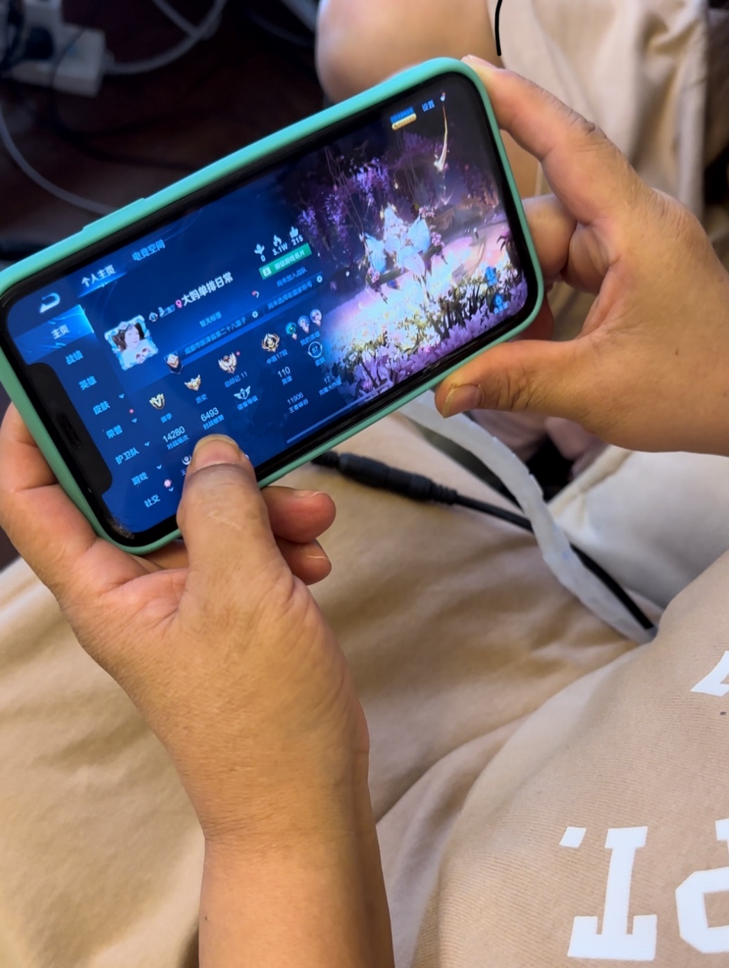 成都51岁"电竞大妈"拿下全国大赛赛点冠军 鼓励女儿勇敢追梦休闲区蓝鸢梦想 - Www.slyday.coM