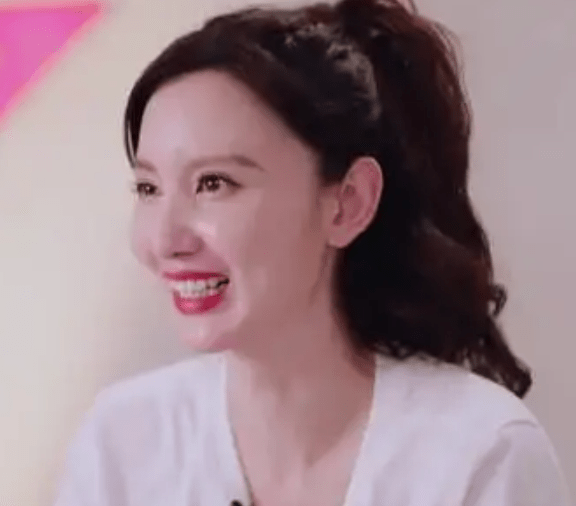 那些削骨的女星还好吗？脸歪僵硬、挂不住肉，杨幂、鞠婧祎都崩了！休闲区蓝鸢梦想 - Www.slyday.coM