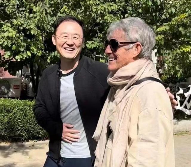国足出线21周年 米卢和昔日弟子重聚 11名前国脚谁的变化最大 国足 米卢 中国男足 新浪新闻 国足出线21周年 米卢和昔日弟子重聚 11名前国脚谁的变化最大 国足 米卢 中国男足 新浪新闻