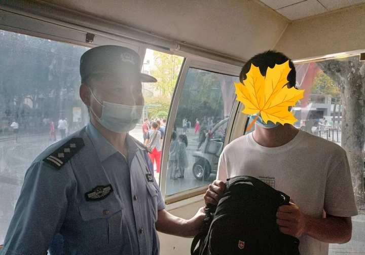 这个假期，杭州景区的游客们最爱丢的竟然是它！民警提醒：出行莫做“马大哈”休闲区蓝鸢梦想 - Www.slyday.coM