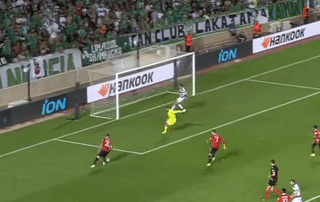 C罗真老了！推空门都不进，700球又难产，遭嘲讽：越老越搞笑休闲区蓝鸢梦想 - Www.slyday.coM