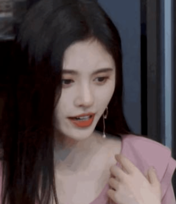 那些削骨的女星还好吗？脸歪僵硬、挂不住肉，杨幂、鞠婧祎都崩了！休闲区蓝鸢梦想 - Www.slyday.coM