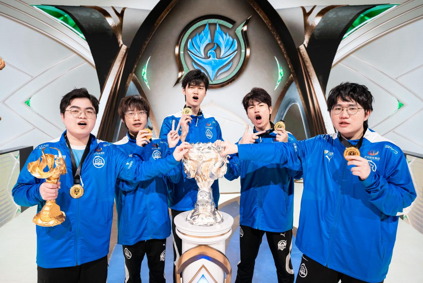 武汉estarpro夺冠.