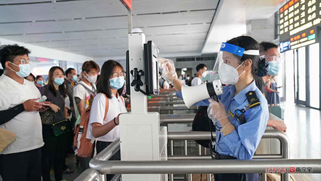 国庆假期最后一天， 广西铁路部门加开或重联16对动车休闲区蓝鸢梦想 - Www.slyday.coM