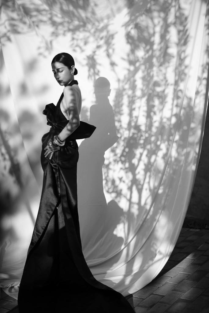 李冰冰低盘发造型东方韵味大片，气场强大满满女人味休闲区蓝鸢梦想 - Www.slyday.coM