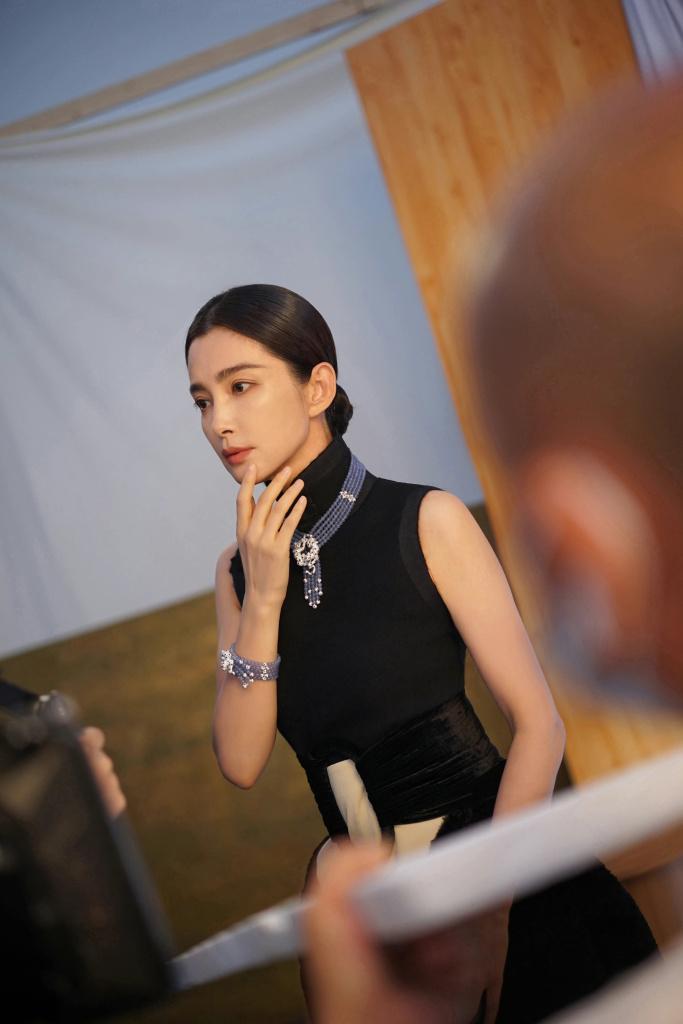 李冰冰低盘发造型东方韵味大片，气场强大满满女人味休闲区蓝鸢梦想 - Www.slyday.coM