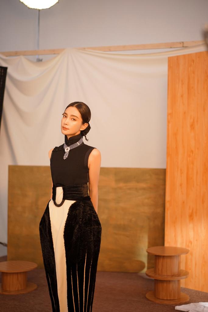 李冰冰低盘发造型东方韵味大片,气场强大满满女人味休闲区蓝鸢梦想 - Www.slyday.coM 李冰冰低盘发造型东方韵味大片,气场强大满满女人味休闲区蓝鸢梦想 - Www.slyday.coM