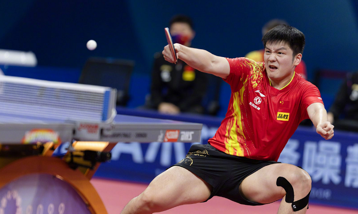 不服！国乒男团晋级决赛，赛后樊振东检讨，不该被张本智和逆转休闲区蓝鸢梦想 - Www.slyday.coM